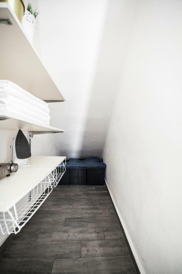 Stunning Studio By The Beach Tel Aviv Eksteriør bilde
